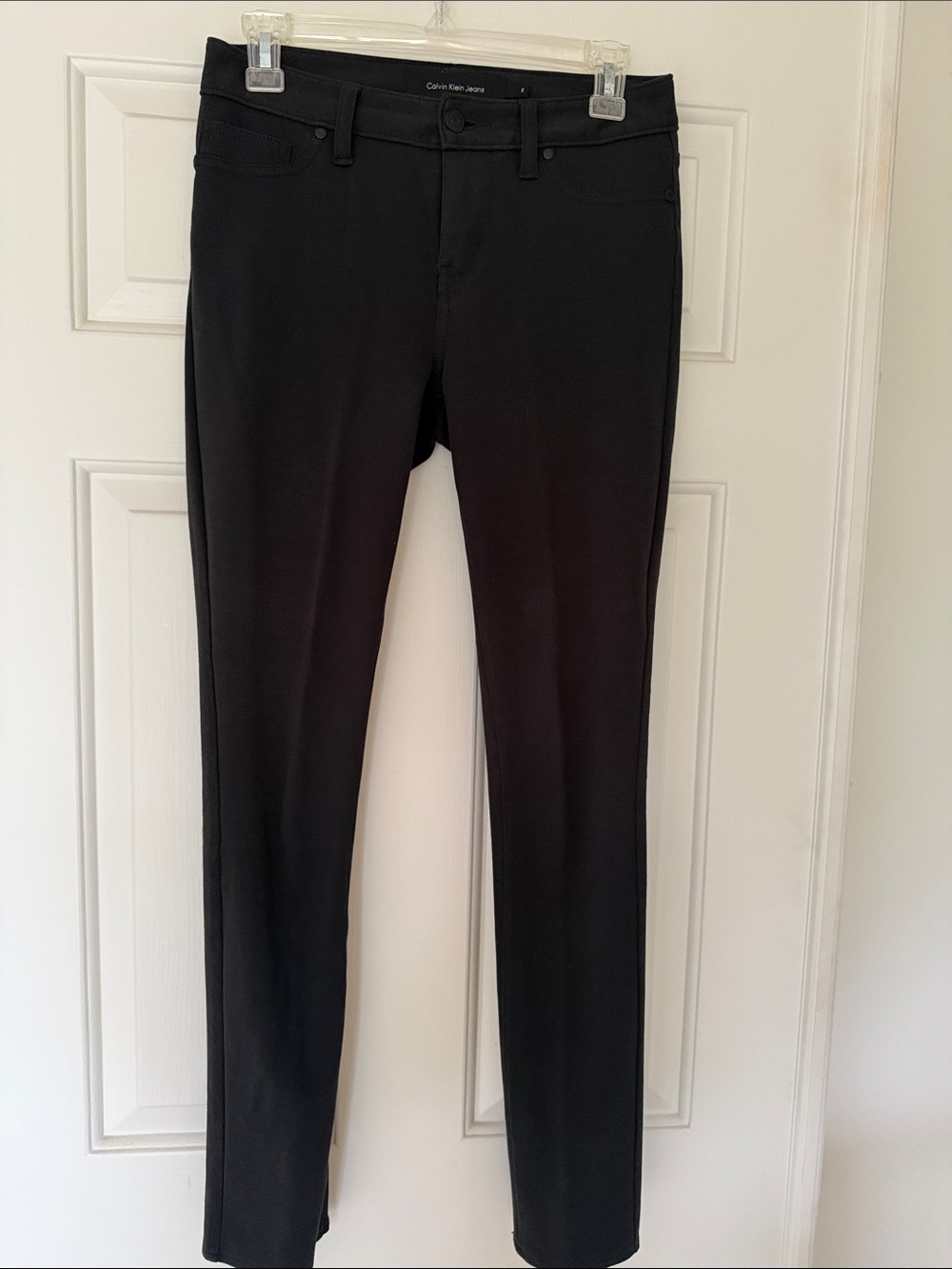 Calvin Klein Women's Black Skinny Jeans -Size 2